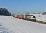 1216 955 mit einem Containerzug am 04.02.2015 bei Sinngrün.