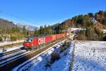 1293 033 mit einem Containerzug am 28.12.2019 bei Tarvisio.