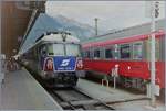Eine Bahnsteigszene in Innsbruck im Herbst 1993; damals waren die ÖBB ET 4010 noch alltäglich, aber durch ihre gelungene Form und ihren exzellenten Fahrkomfort was ganz  besonderes.