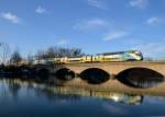 Ein Westbahn-KISS nach Wien West am 02.03.2013 auf der Saalachbrcke bei Freilassing