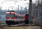 Oldtimer: Der 1965 als Erster einer Vorserie von 3 Triebwagen der Baureihe 4010 gebaute 001-8 steht hier in der Vorhaltegruppe der Traktion Linz Hbf.