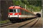 Triebwagen 4010 016 und 4010 024 fahren als IC 518  Karl Bhm  von Graz nach Salzburg.
Galgenbergtunnel St. Michael 15.08.2008