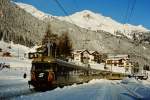 IC Montfort erreicht mit vorn laufendem 6010.01 Mitte der 1970er Jahre auf dem Weg nach Bregenz St. Anton am Arlberg.