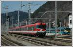 IC 552 „Stadt Bruck an der Mur“ mit dem etwas kaltverformten 4010 006 voraus bei der Durchfahrt in Gloggnitz am 7.4.2006