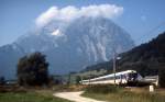 Mit dem Steuerwagen 6010 023-7 an der Spitze trifft eine 4010-Garnitur im September 1986 in Stainach-Irdning ein