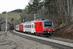 4020 314 bei Klamm - Schottwien am 14.12.2017.