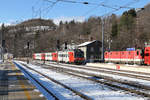 Heute wieder im Regionalzugdienst am Semmering,der rote 4020.314 in Payerbach/R.