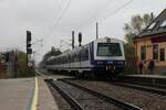 Nach dem kurzen Aufenthalt am regnerischen 19.4.2022 hat der 4020 305 als S80 25040 die Haltestelle Wien Speising verlassen und befindet sich bereits im Bahnhof Wien Maxing auf seinem Weg nach Wien Aspern Nord.