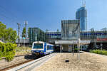 Wien. Bereit zur Abfahrt wartet 6020 203 am 25.06.2026 im Bahnhof Handelskai.