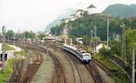 Regionalzug bei Ausfahrt in Kufstein, wo sich mittlerweile einiges �nderte. �BB 4020 103-0 als Zug 5119 von Kufstein nach Innsbruck Hbf am 21.09.2002. Scan 14913. 