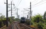 4020 216-5 und eine weitere 4020 kurz vor der 
Durchfahrt in der Haltestelle Wien Lobau. 10.5.10