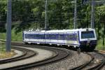 4020 271 ist vor kurzem aus dem Bahnhof Payerbach-Reichenau gefahren und fahrt als R2957 nach Mrzzuschlag. 5.6.2010