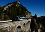 4020 235 / 6020 235 als Regionalzug nach Mrzzuschlag am 31.10.2012 am Krausel-Klausen-Viadukt nahe Breitenstein.