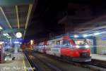 4023 006-2 wartet als S3 5091 Schwarzach-St.Veit - Bad Reichenhall im nchtlichen Bahnhof von Schwarzach-St.Veit (sterreichurlaub 08.08.09)