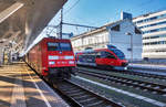 101 068-5 hält mit EC 114  Wörthersee  in Salzburg Hbf. Rechts daneben zu sehen ist 4023 004-7 als S2 3061 nach Straßwalchen.
Aufgenommen am 29.12.2016.
