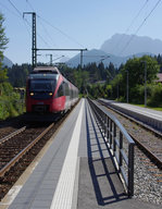 ÖBB 4024 072 hat Einfahrt aus Mittenwald kommend in den Bahnhof Klais.