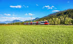 4024 112-7 fährt als S1 4241 (Friesach - Lienz) nahe Berg im Drautal vorüber.
Aufgenommen am 30.4.2017.