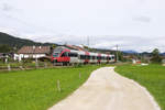 Der Talent Triebwagen der ÖBB (4024 070-7) ist auf der Relation Garmisch-Partenkirchen - Innsbruck Hbf.