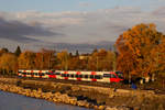 4024 089-7 mit einem weiteren 4024er auf dem Weg nach Österreich. Bahndamm Lindau. 30.10.20