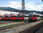 Abgestellte 4024  Talent  warten in Innsbruck Hbf auf den nächsten Einsatz.
