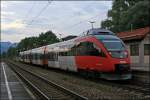 4024 059 wartet als RB 5130, Telfs-Pfaffenhofen - Rosenheim, in Kiefersfelden auf die Weiterfahrt. Aufgenommen am Abend des 06.07.2008.
