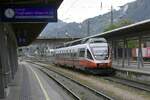 BLUDENZ (Vorarlberg), 25.04.2025, S4 von Schruns bei der Einfahrt in den Endbahnhof Bludenz