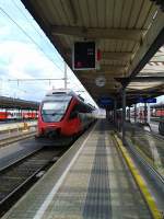 4024 114-3 als S2 4318 (Rosenbach - Feldkirchen in Kärnten) am 3.9.2015 beim Halt in Villach Hbf
