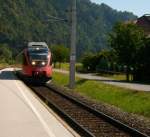 Ein 4024 als S2 (St. Veit a. d. Glan - Villach Hbf) am 11.8.2013 bei der Einfahrt in den Bahnhof Steindorf am Ossiachersee.