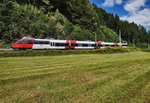 4024 049-1 fährt als S3 5064 (Salzburg Liefering - Schwarzach-St. Veit), nahe Mitterberghütten vorüber.
Aufgenommen am 7.8.2016.