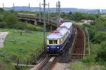 NBIK 4042.01 am 17.August 2019 als SR 17032 (Sigmundsherberg - Wien Praterstern) auf der Hangbrücke bei Limberg.