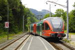 4062 002, der neuerdings das Halterkürzel A-STBPV , aber noch nicht das neue Design der Steiermarkbahn trägt, fährt, von Übelbach kommend, in die Kreuzungsstelle Waldstein ein. Man beachte das einfache und dennoch wirkungsvolle Kreuzungssignal am Gegengleis. Aufnahme vom 4.7.19.