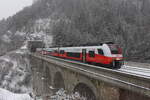 Regelmäßig werden Triebfahrzeuge von Graz auf die Unterflurräderdrehbank nach Wien Matzleinsdorfeeplatz überstellt.
Der 4744 062 fuhr am 22.1.2022 als SLP95901 von Graz nach Wien Meidling um dann in  Matz  auf die Räderdrehbank zu gelangen hier bei Breitenstein am Semmering am Krauselklause Viadukt