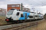 4746 307 als RE9 von Ostseebad Binz nach Rostock Hbf bei der Einfahrt im Rostocker Hbf.01.04.2022