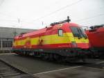 Die 1116 232-8 mit der EM-2008 Lackierung (Seite mit der Landkarte)in Linz Hbf am 27.01.2008.