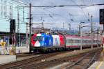 Aus der Bilderkiste: Kleiner EM-Lok Nachtrag.. 1116 003-3  Frankreich  erreicht mit einem sterreichischen IC vom traurig berhmt gewordenen Amstetten den Linzer Hbf. 