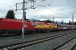 BB Sonderzug Europameister mit Taurus 1016 und Spanien EM-Lok bei der Durchfahrt in Salzburg-Taxham auf der Fahrt nach Zrich.Juni 08