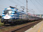 Endlich wieder einmal die 1116 007  EM-Griechenland  vor meiner Kamera.Und zwar am 25.06.2008 mit dem IC 644  Wiener Tafel   kurz nach der Abfahrt in Wels.