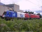 Zusammen mit 1116 123-9 brachte 1116 003-3 *EM-Frankreich* den Autozug 44706 nach Buchs SG.