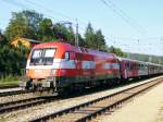 1116.005  EM-Lok sterreich  am 08.20.2009 im Bahnhof Tullnerbach-Pressbaum mit einem Regionalzug aus St. Plten nach Wien.