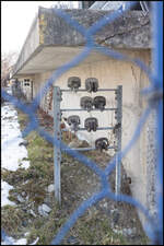 Hinter Gittern hat ein Seilzug  Gestell  Überlebt .