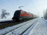 1116 224 schiebt die Garnitur RJ691 bei dichtem Nebel in Richtung Linz/Donau; 170204