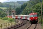 80-73 042 bei der Einfahrt in den Bahnhof Gloggnitz (12.6.2005)