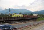 Telekom-Lok 1116 033-0 passiert mit einem Eisenerzzug nach Jesenice die Villacher Draubrcken (sterreichurlaub 10.08.09) 
