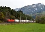 1116 107 mit einer Rola von W�rgl Terminal nach Brennersee am 30.10.2012 bei Terfens.