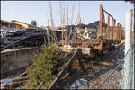 Ein Güterwagen der Gattung  O  verrottet im Bahnhof Voitsberg .