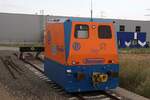Für den Verschub innerhalb ihrer Anschlussbahn verwendet die Firme Bernegger in Korneuburg diese Diesellok. - Hersteller und Type konnte ich noch nicht in Erfahrung bringen. - Bild vom 03.August 2024.