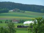 638.1301 mit dem GEG-Sonderzug (Linz-Ried-Ampflwang) auf der Hausruckstrecke (KBS171) 2006-05-25