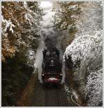 41.018, am 28.10.2012 als Epoche IV Maschine 042 018-2 beschriftet, mit dem umgleiteten Erzleerzug 48483 im Naturtunnel nchst Moosham. 