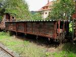 Flachwagen (61605) der GurkThalBahn, mit Welleternitabdeckung; 170825