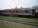 Auch ware schtze im Wagenpark hat das Heizhaus zu bieten. Dieser alte Reisezugwagen ist noch komplett aus Holz gebaut. Ein Wunder dass er so lange berlebt hat.